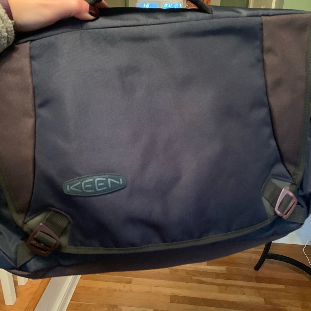 Keen Harrison 15 checkpoint messenger bag